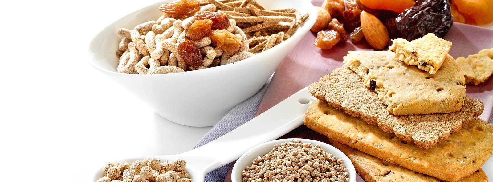Assortimento di cereali estrusi e frutta secca, ingredienti MattecFood